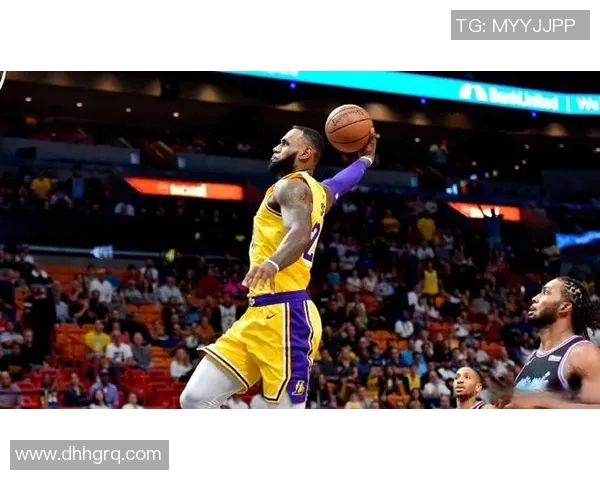 足球明星如何通过科学训练塑造完美身材提升竞技水平 足球明星如何通过科学训练塑造完美身材提升竞技水平